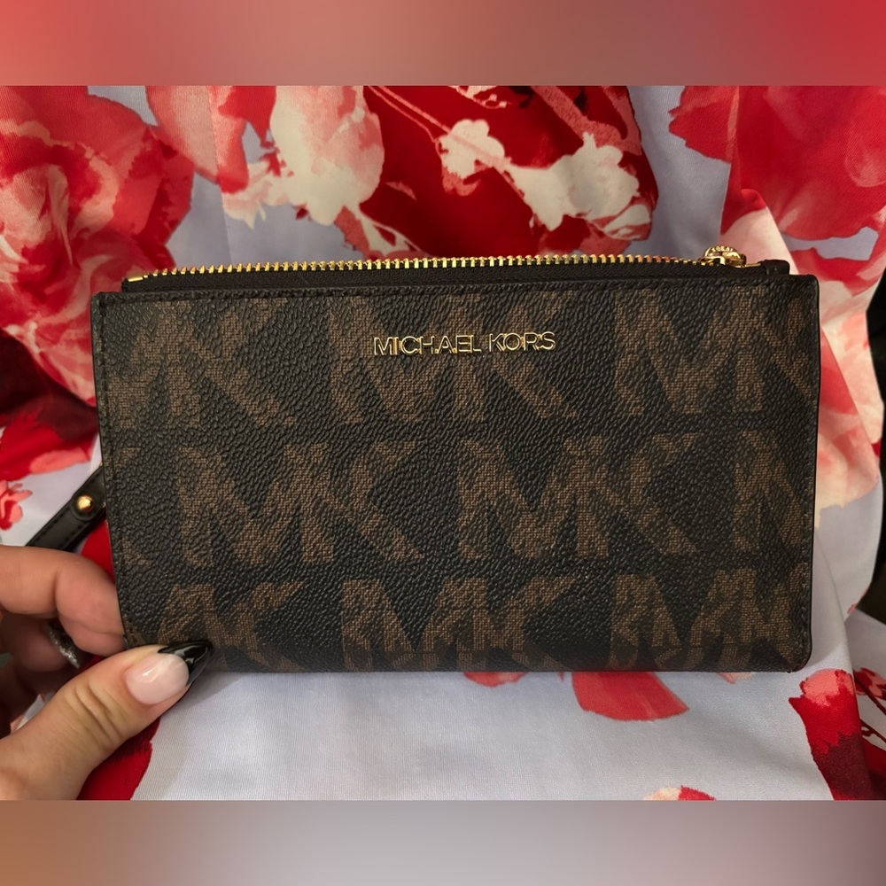 MK wristlet wallet